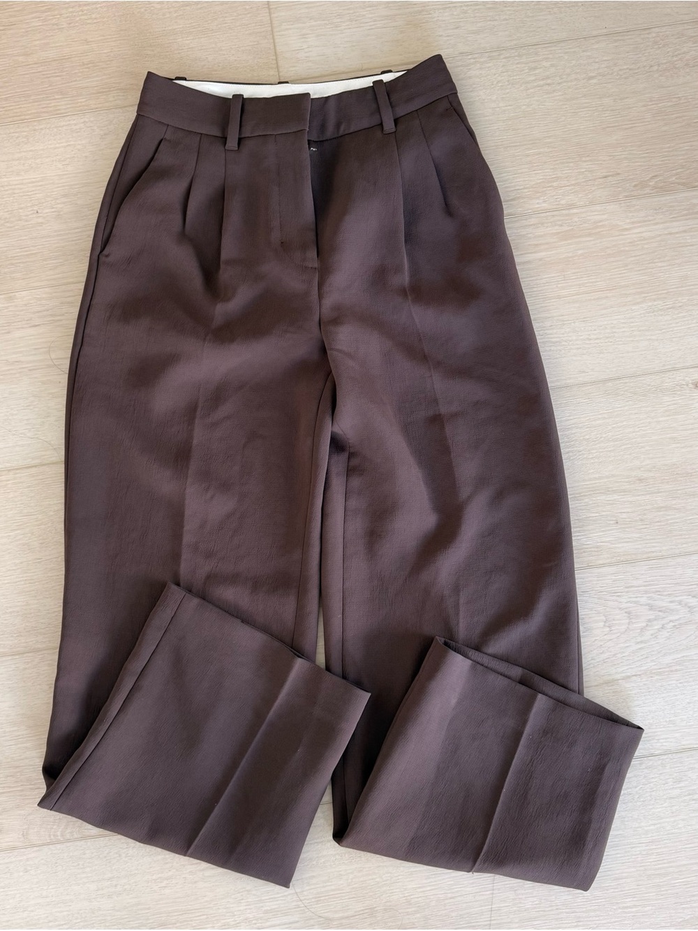 Aritzia Effortless Pants Short